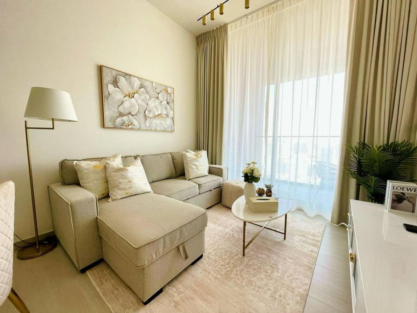 Gold Kissed 1br In The Heart Of Jvc! * Dubai