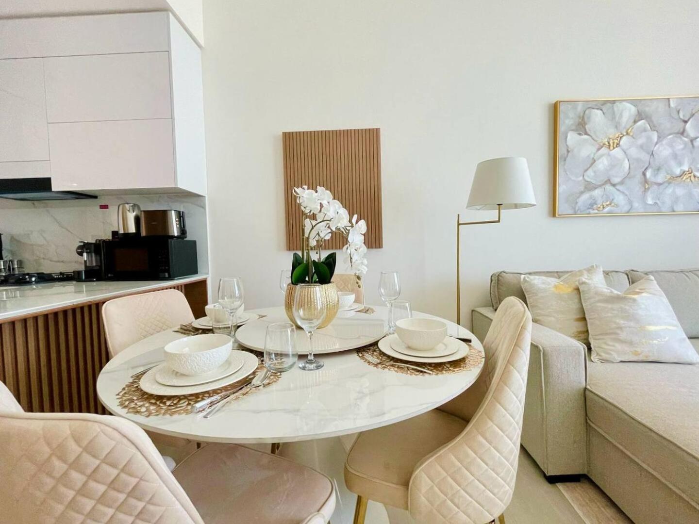 Apartment Gold Kissed 1br In The Heart Of Jvc! Dubai